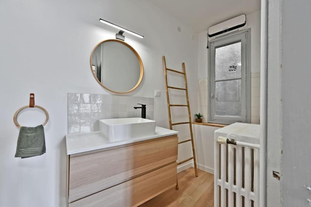 Ferienwohnung Au Coeur Des Platanes - Parking Gratuit Sous-Terrain - Clim - Balcon Avignon Exterior foto