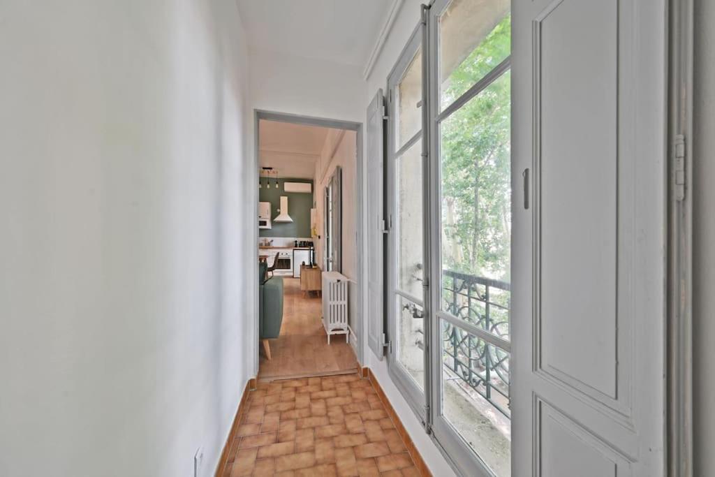Ferienwohnung Au Coeur Des Platanes - Parking Gratuit Sous-Terrain - Clim - Balcon Avignon Exterior foto